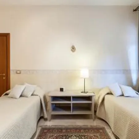 Alexhouse * Rom